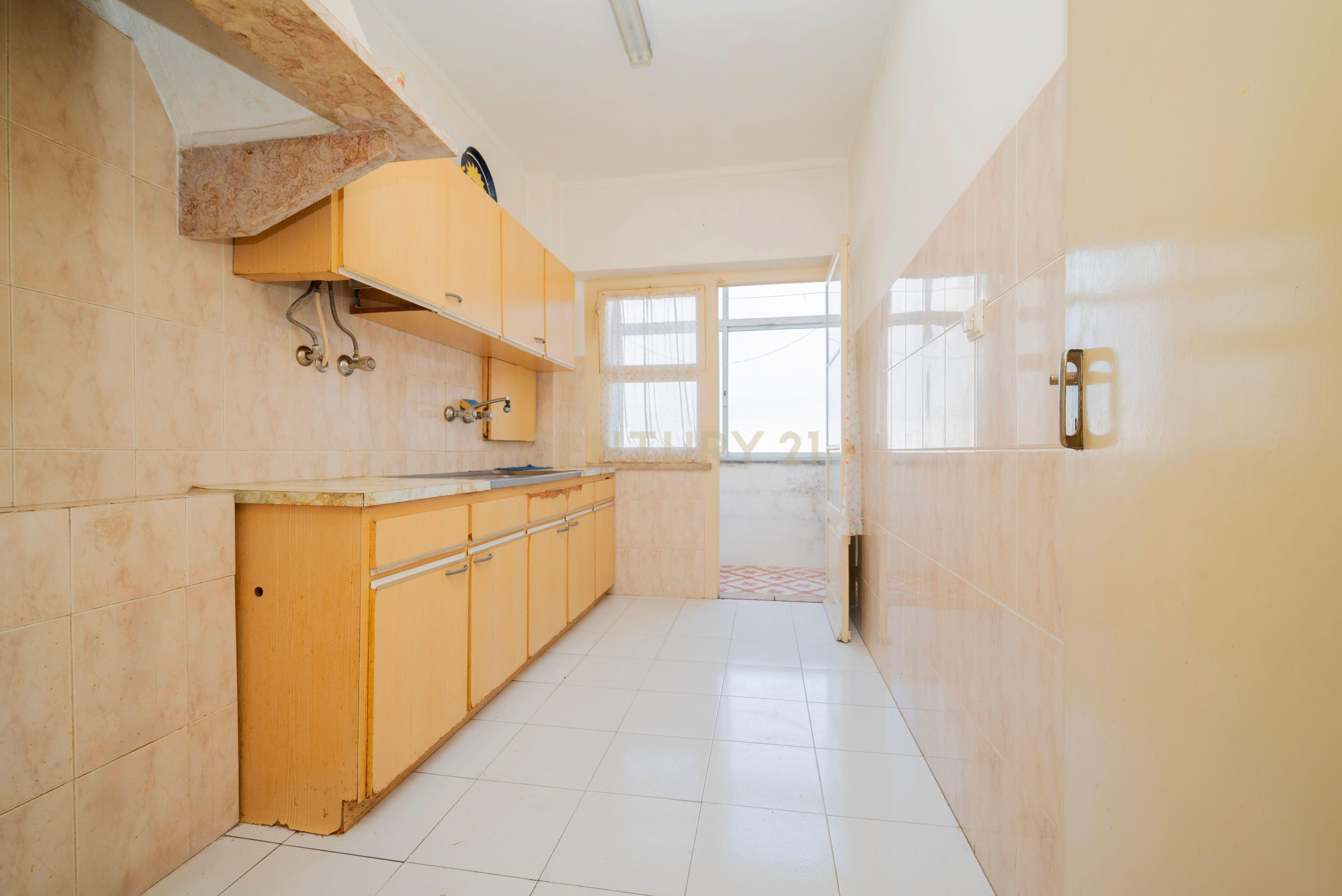 Fotografia 4 de Oportunidade Investimento - Apartamento T2 | Mercês | Algueirão Mem Martins | Sintra