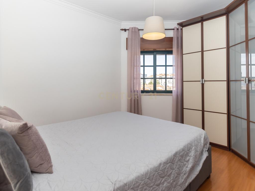 Apartamento T2 com Parqueamento, Elevador, Pronto a Habitar – Uma Oportunidade a Não Perder - Image 21