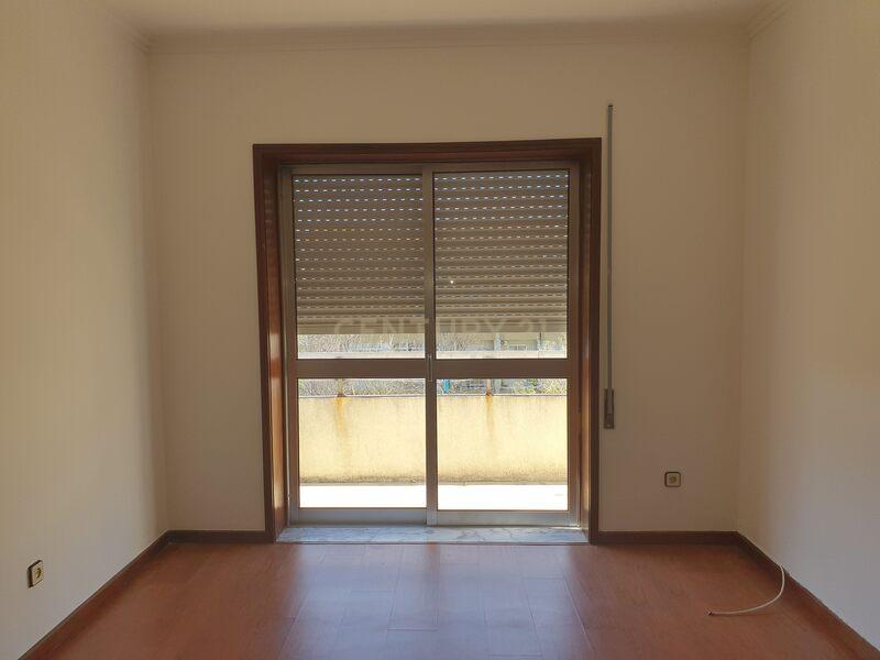 T4 com lugar de garagem em Canidelo - Image 18