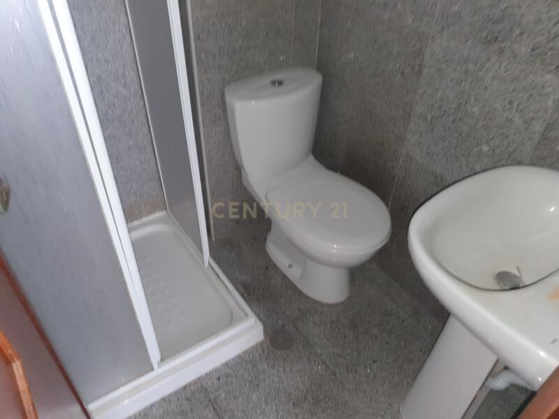 T4 com lugar de garagem em Canidelo - Image 17