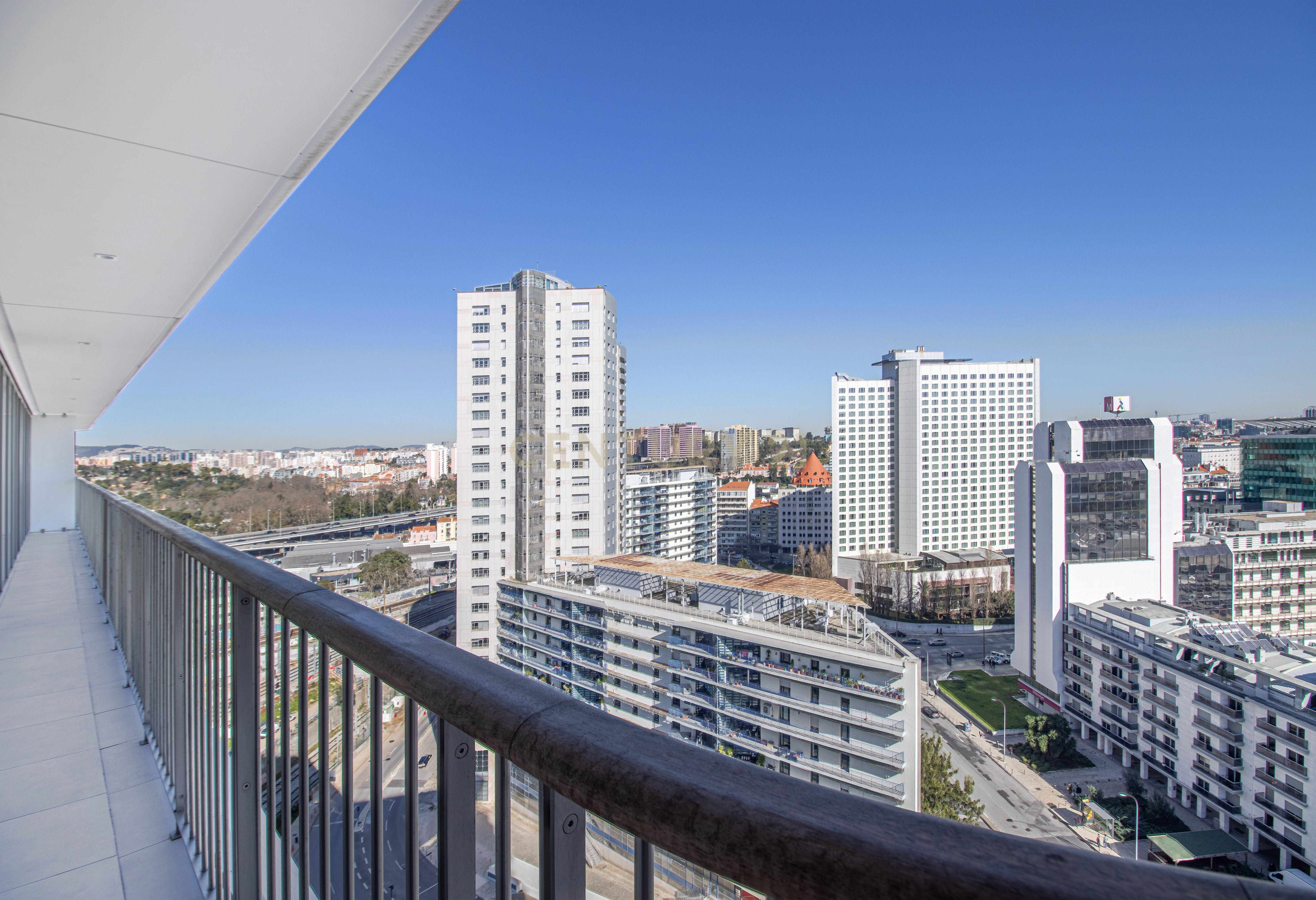 Apartamento T2 no Infinity em Campolide - Image 26