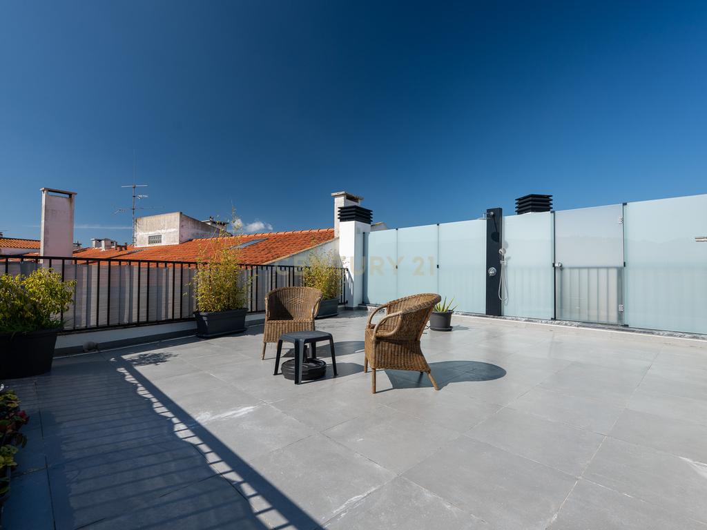 Apartamento T3+1 duplex, com terraço e estacionamento, no centro da cidade de Torres Vedras - Image 60