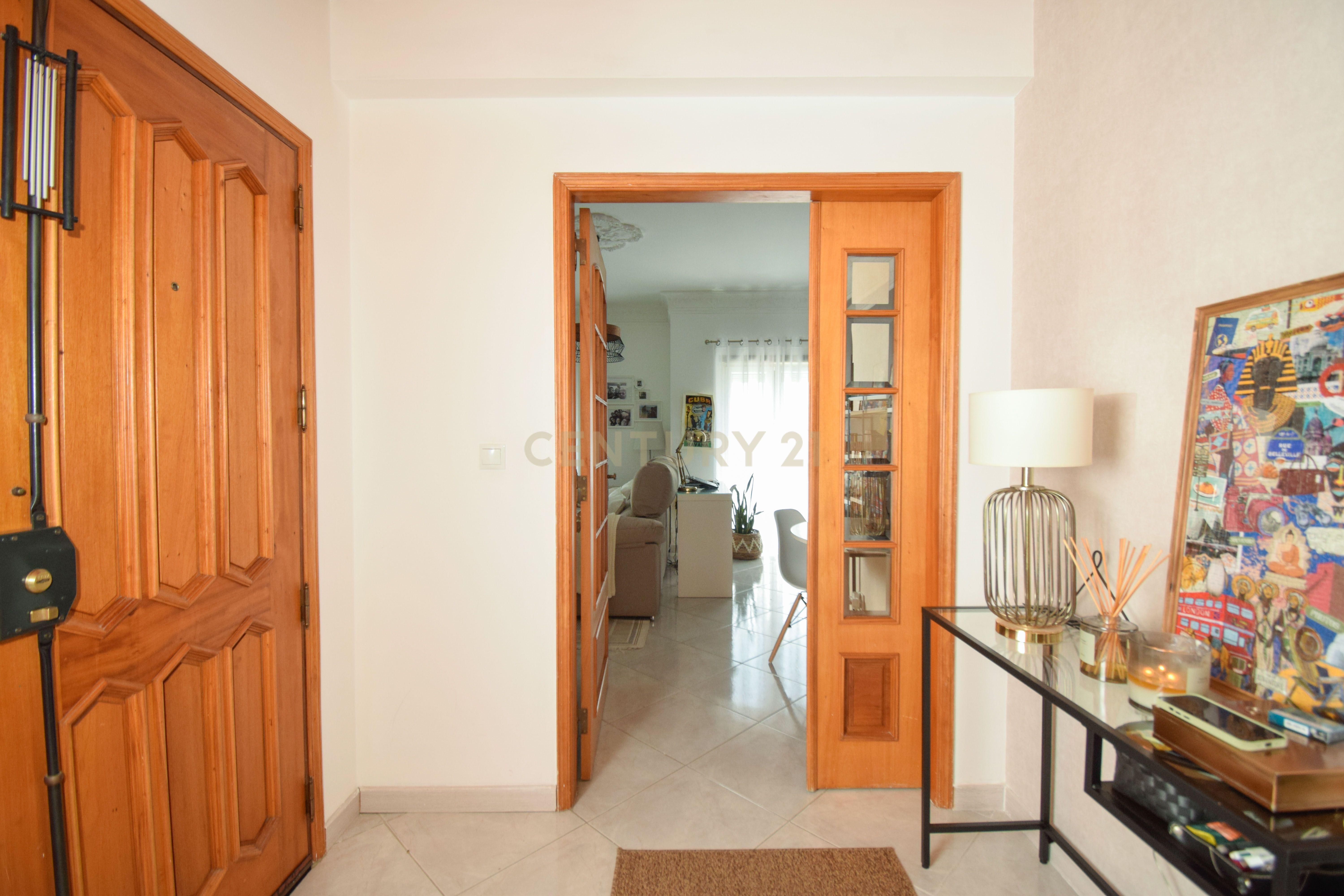 Fotografia 12 de Espaçoso apartamento  T3 em Samouco, Alcochete - Oportunidade Única