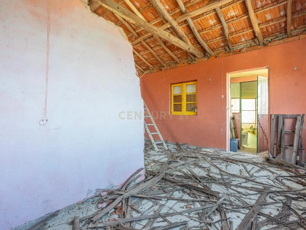 Moradia T1, para Reconstruir, Vila Nova, Miranda do Corvo - Image 10