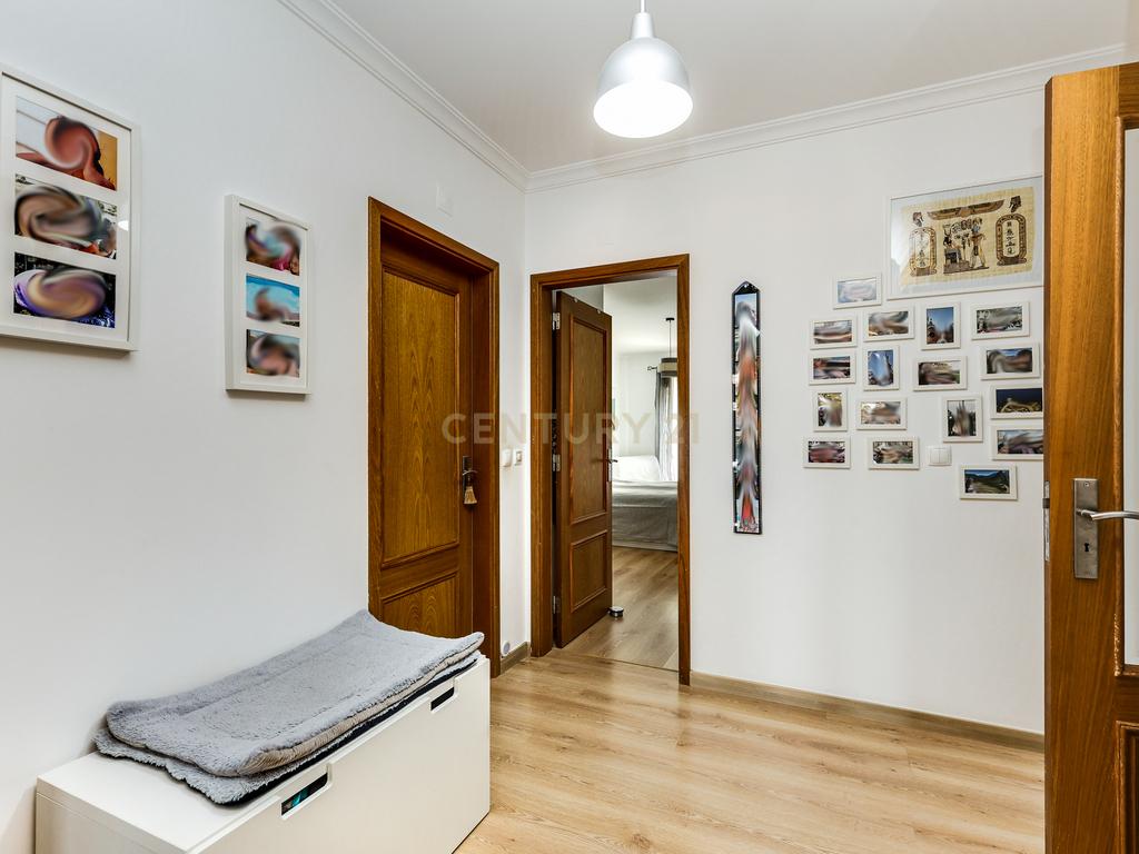 Apartamento T3 no Montijo com garagem, arrecadação e varandas - Image 20