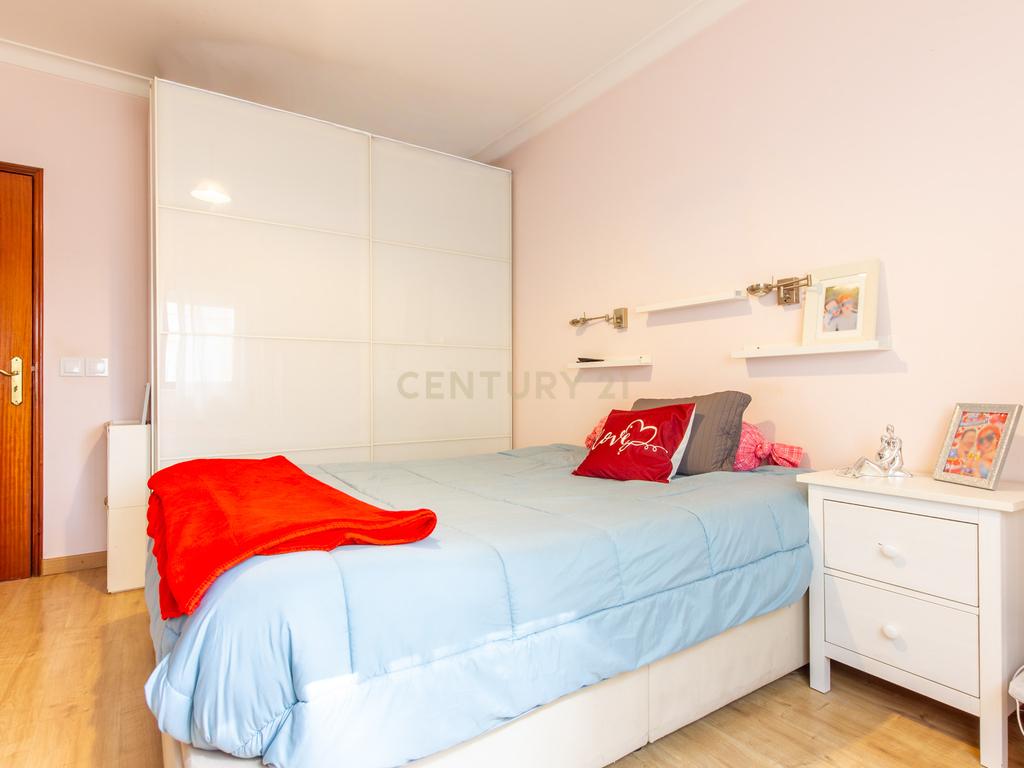 Apartamento T2 na Quinta do Conde - Image 6