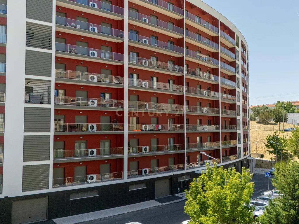 Apartamento Collection | T3 Premium Semi-Novo, Totalmente Mobilado, com Terraço Exclusivo e Box para 3 Viaturas - Image 35
