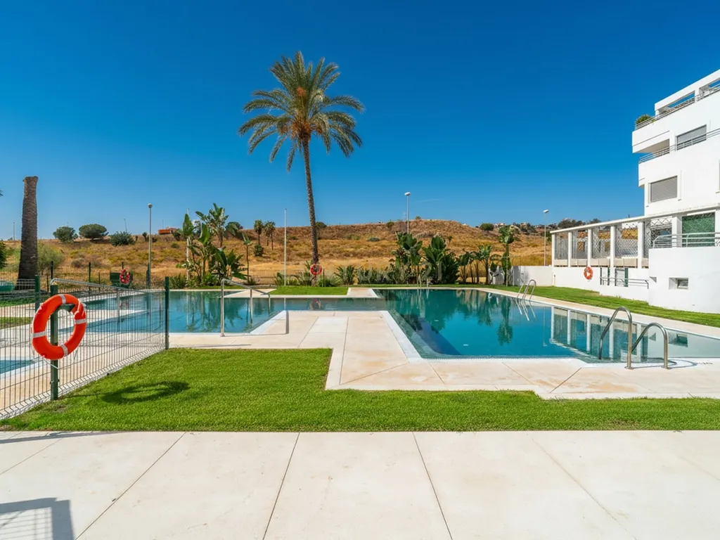 🌅 Charmosa Penthouse com Grande Solário Privativo em La Cala de Mijas - Image 35