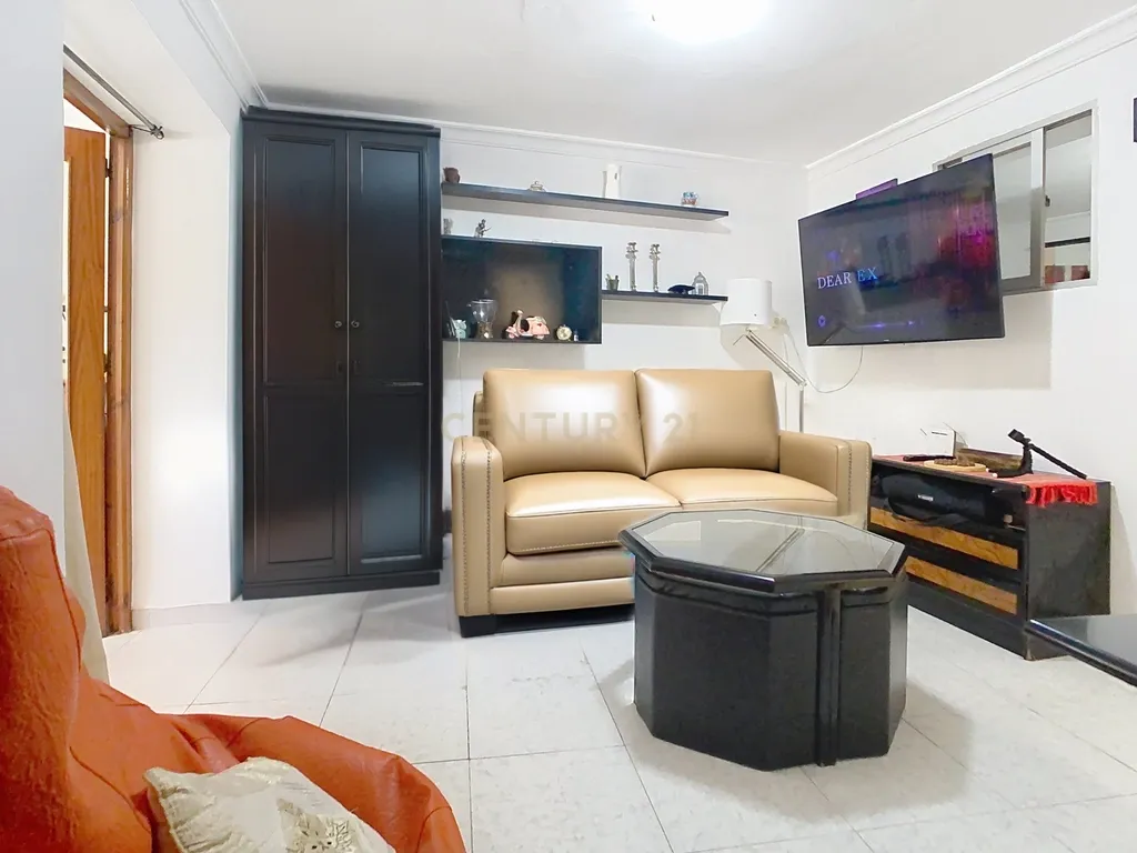 Apartamento Moderno em Álora, Málaga com Garagem e Varanda - Image 11