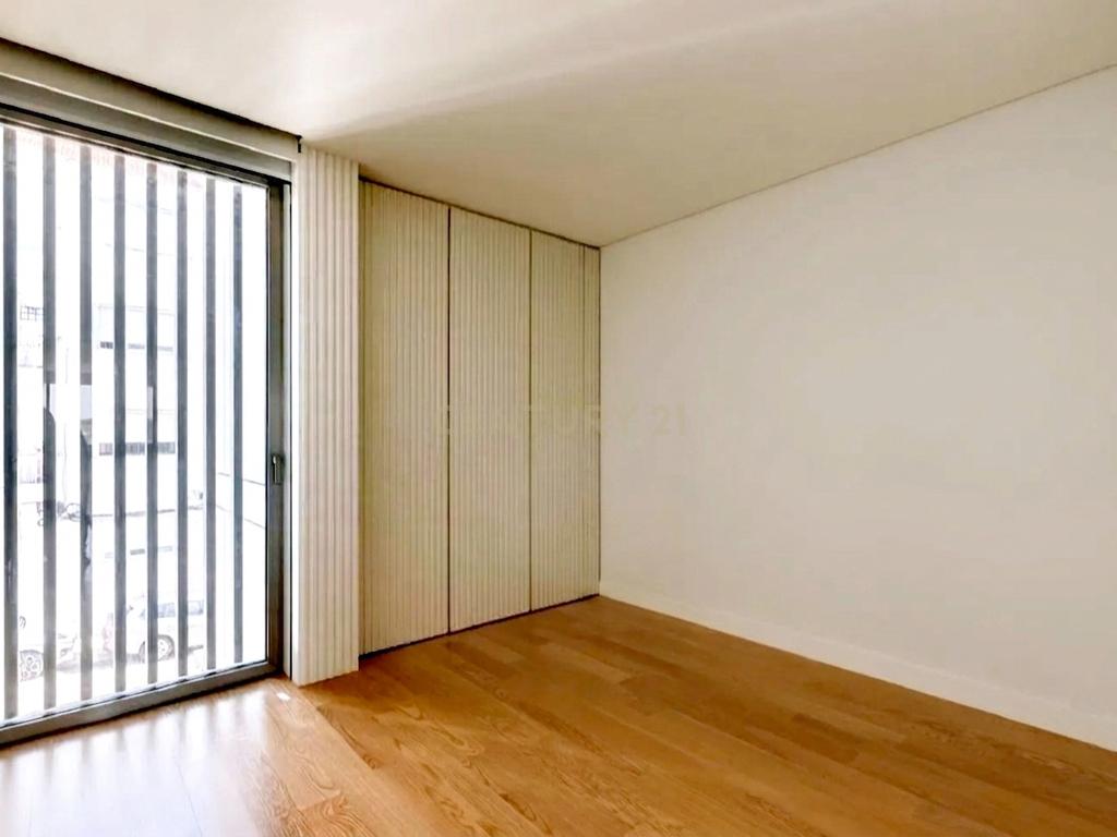 Luxuosa Moradia T4 em Alcântara, Lisboa - Image 10
