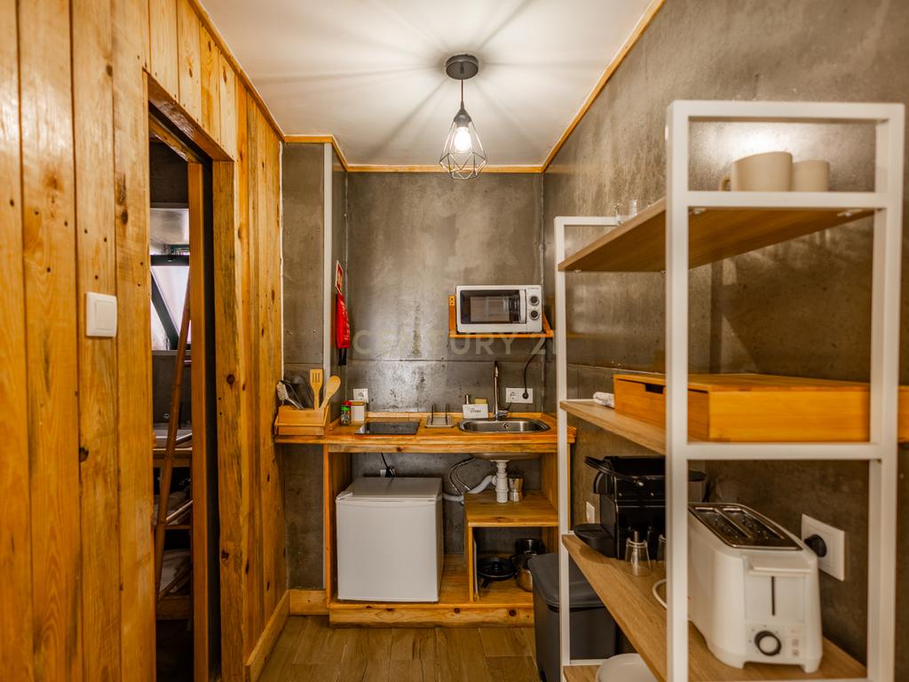 Oportunidade Única no Coração Histórico de Setúbal: Prédio com Dois Apartamentos Próximo ao Miradouro de São Sebastião - Image 13