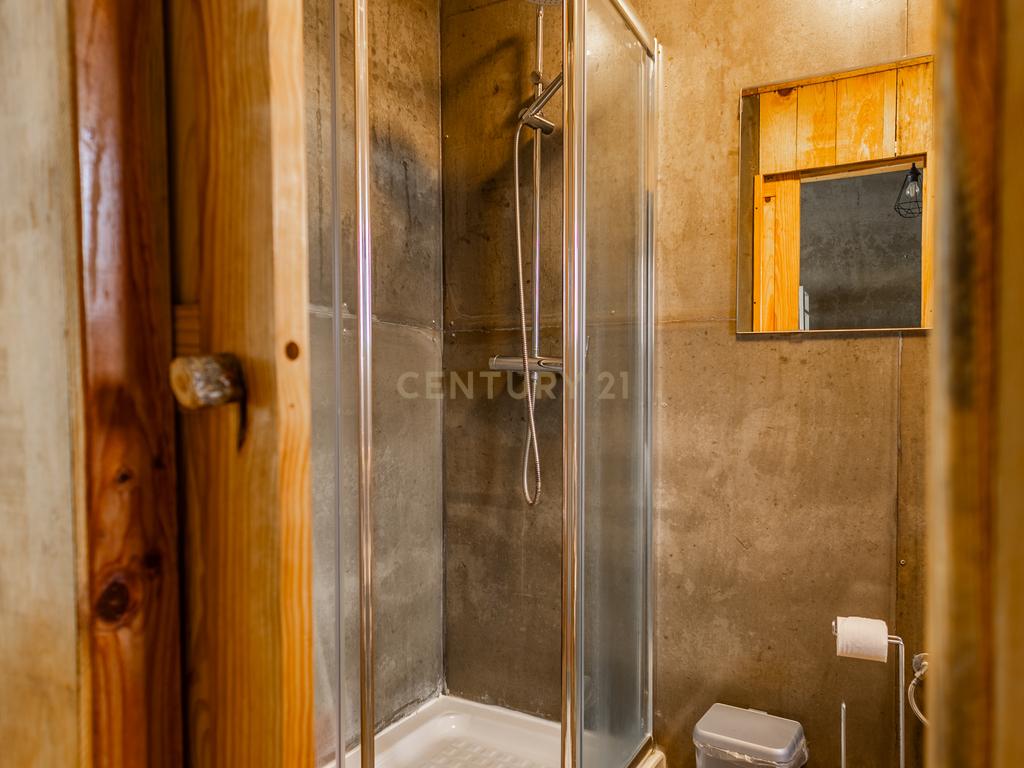 Oportunidade Única no Coração Histórico de Setúbal: Prédio com Dois Apartamentos Próximo ao Miradouro de São Sebastião - Image 22