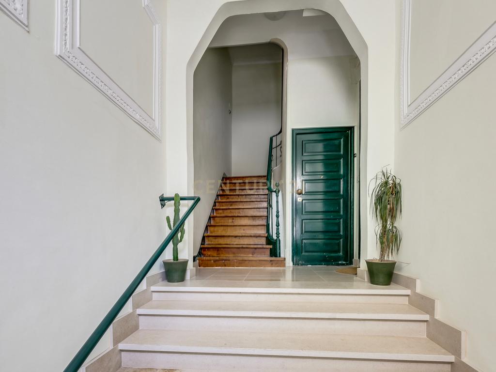 T2+1 renovado para arrendamento na Estrela (CAVE) | Lisboa - Image 25