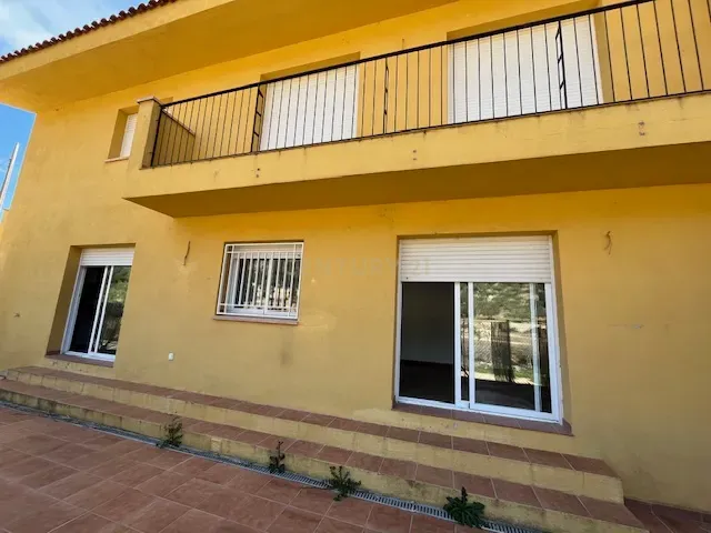 Luxuosa Moradia com Vista para a Montanha em Tarragona - Image 16