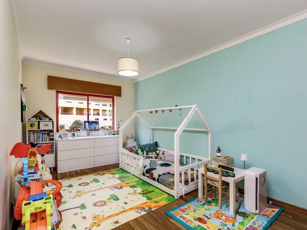 Apartamento T3 com 129m2 e Garagem, na Quinta Da Piedade - Image 13