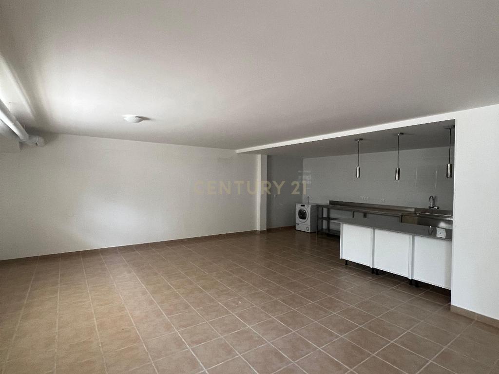 Moradia Espetacular em Vila Franca de Xira  com Garagem - Image 4