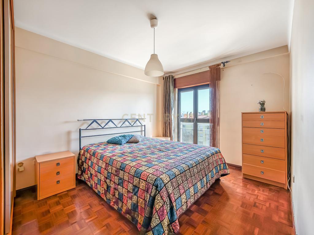 Apartamento T2 nos Olivais Sul - Image 19