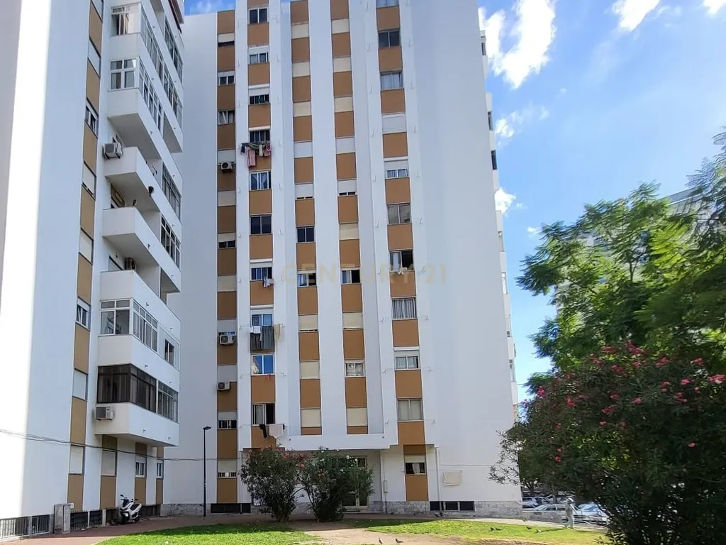 Apartamento T3 – Miratejo, Corroios - Image 16