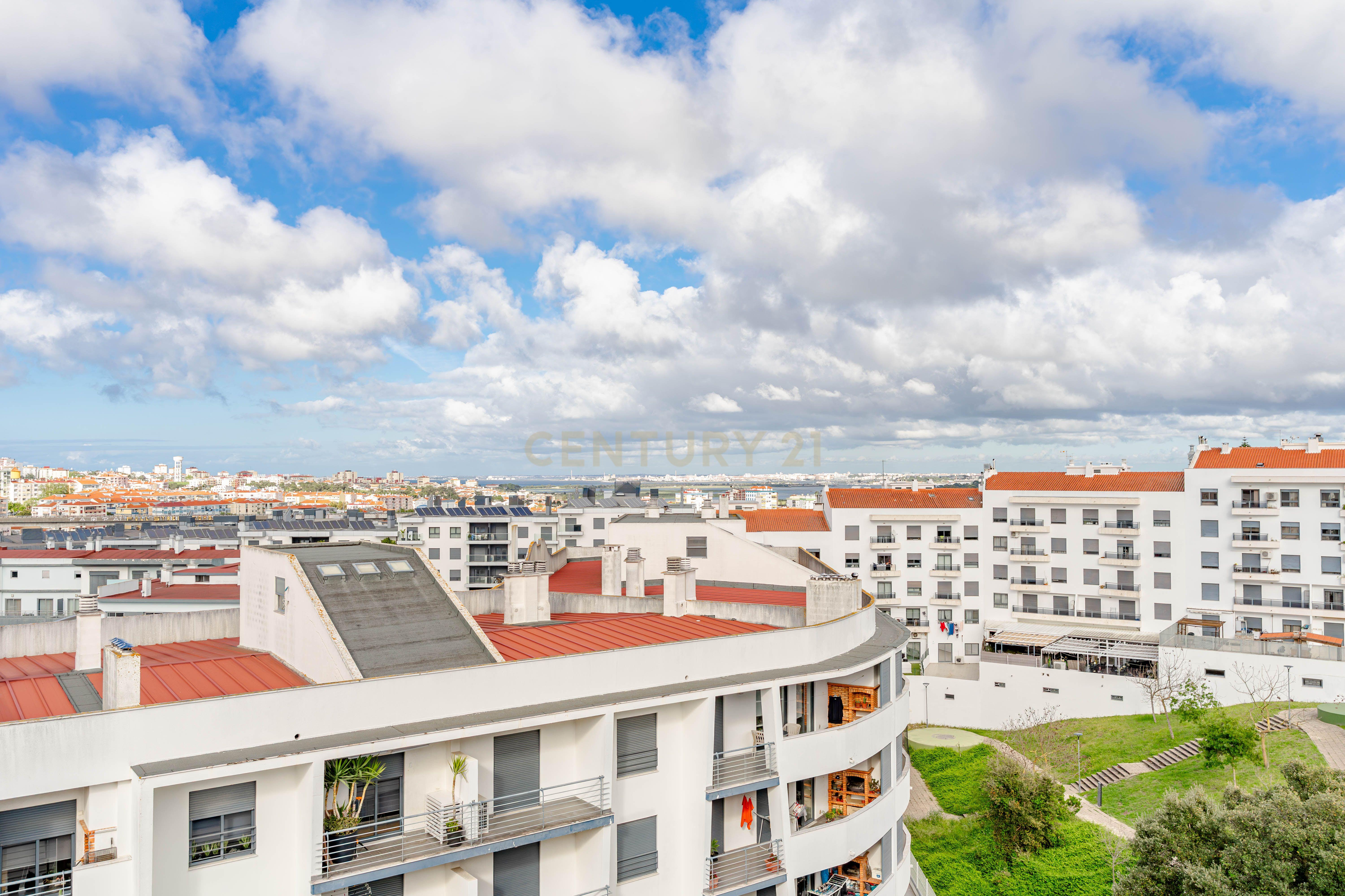Magnífico Duplex no Parque Luso em Corroios - Image 46