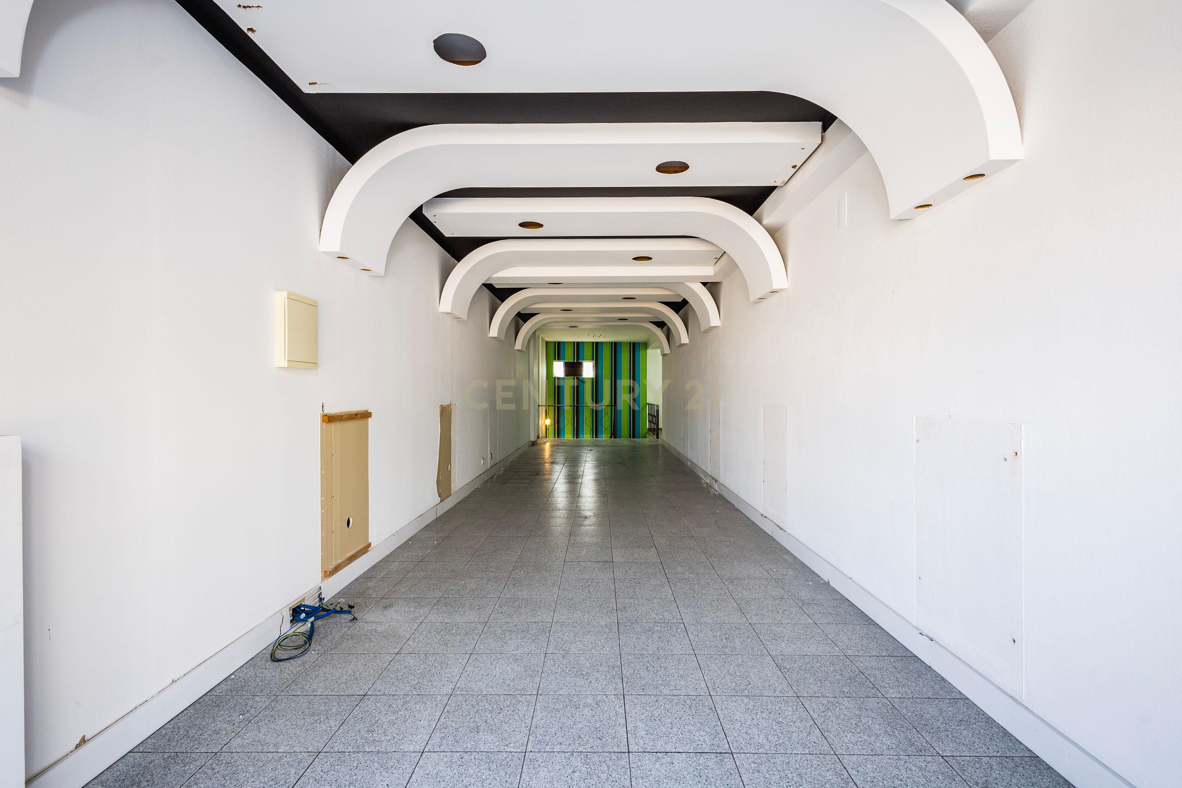 LOJA AVENIDA MARQUÊS DE POMBAL / LEIRIA - Image 21