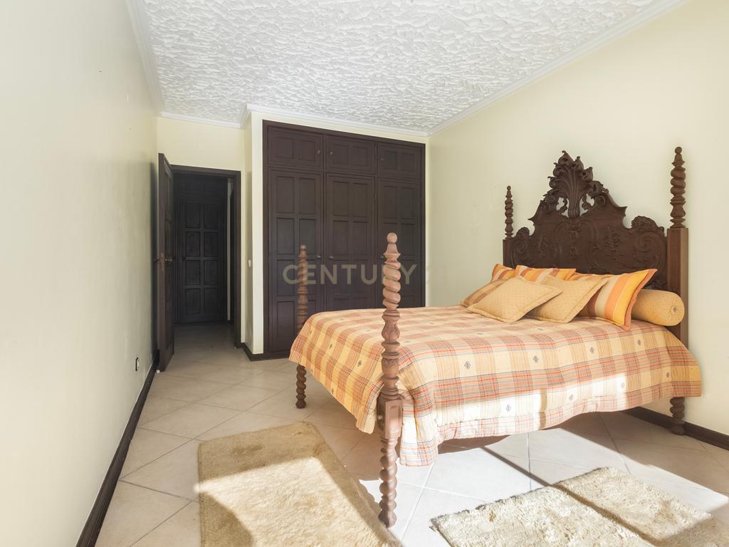 Moradia T4+ com jardim e piscina, em Alfragide. Em Venda! - Image 34