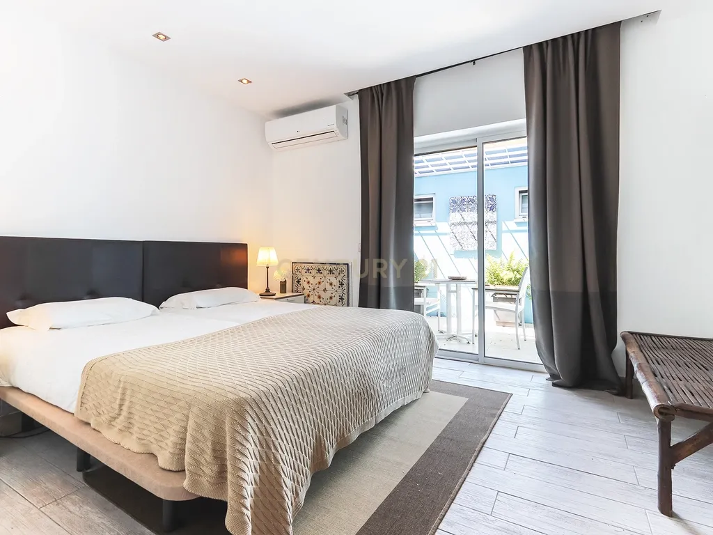 Moradia de 4 Quartos em Cascais e Estoril - Oportunidade Única - Image 16