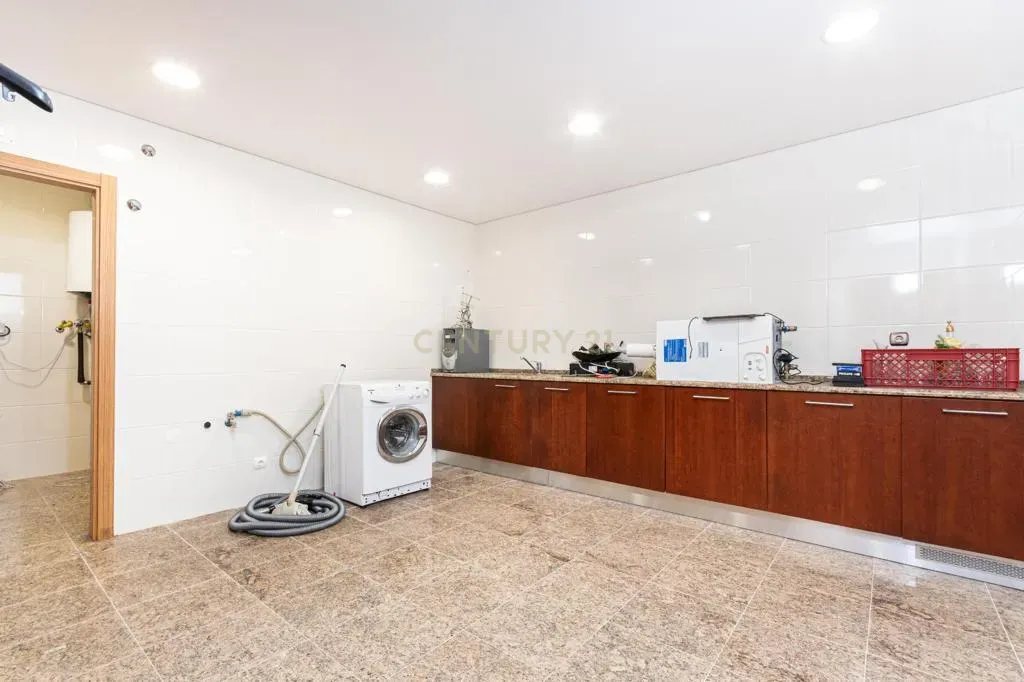 Moradia T8 de grande dimensão em S. João dos Montes, Vila Franca de Xira - Image 20