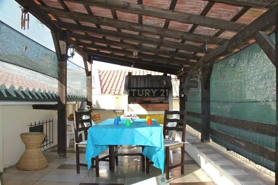 Moradia T4 + Restaurante c/ rentabilidade junto ao Estoril - Image 6