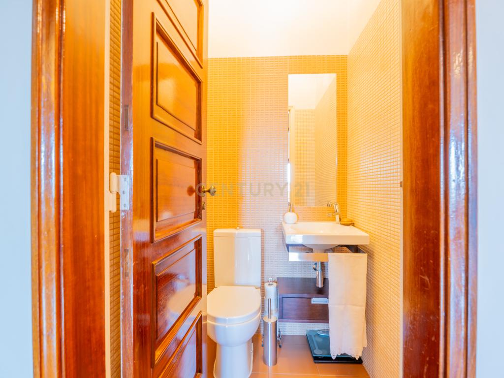 Apartamento T5 Remodelado no Lumiar – 152m² | Praceta Rua Alexandre Ferreira - Image 36