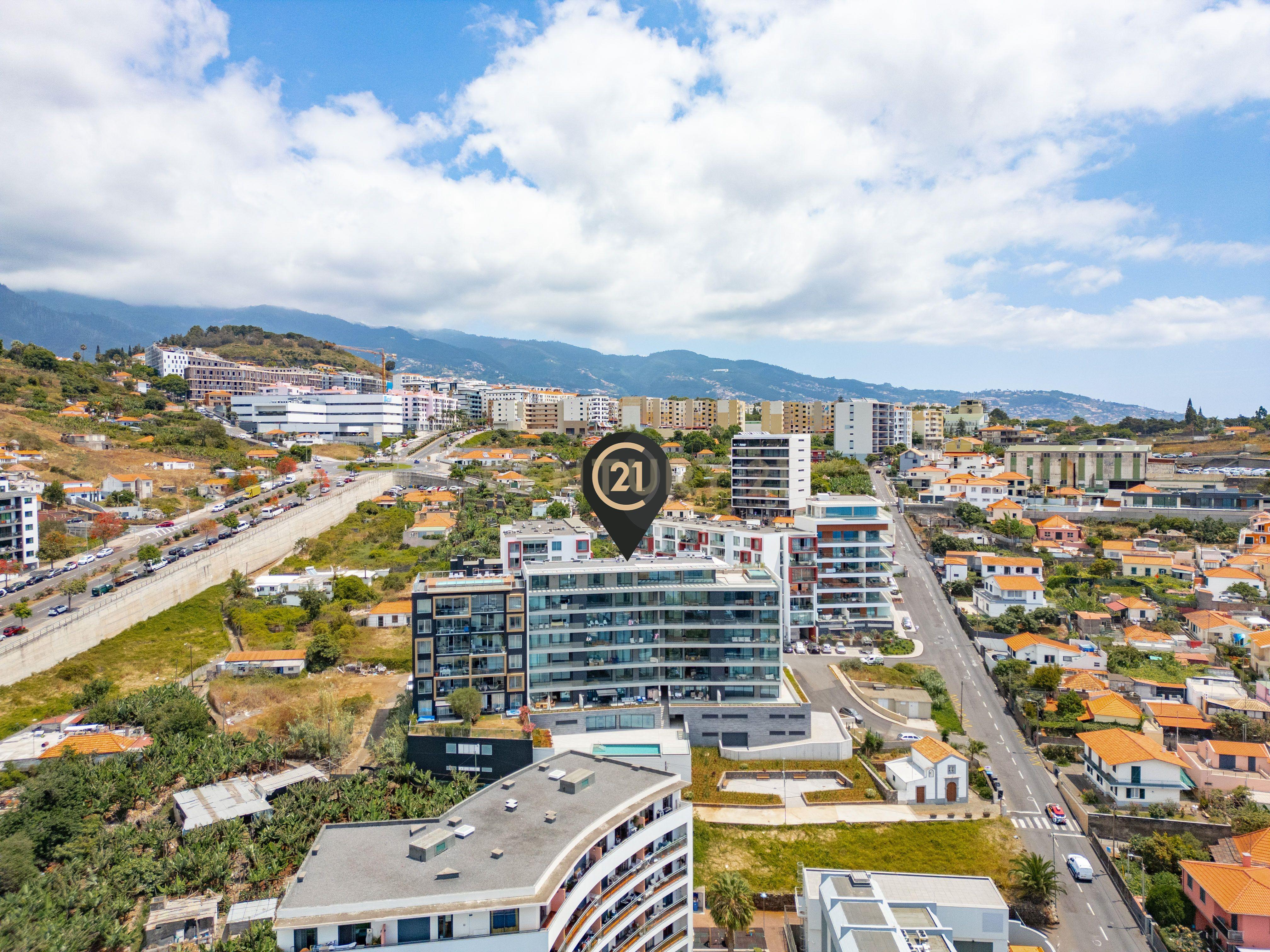 Fotografia 7 de Apartamento T1 Novo a Estrear no Amparo – Vista Mar, Piscina e Ginásio