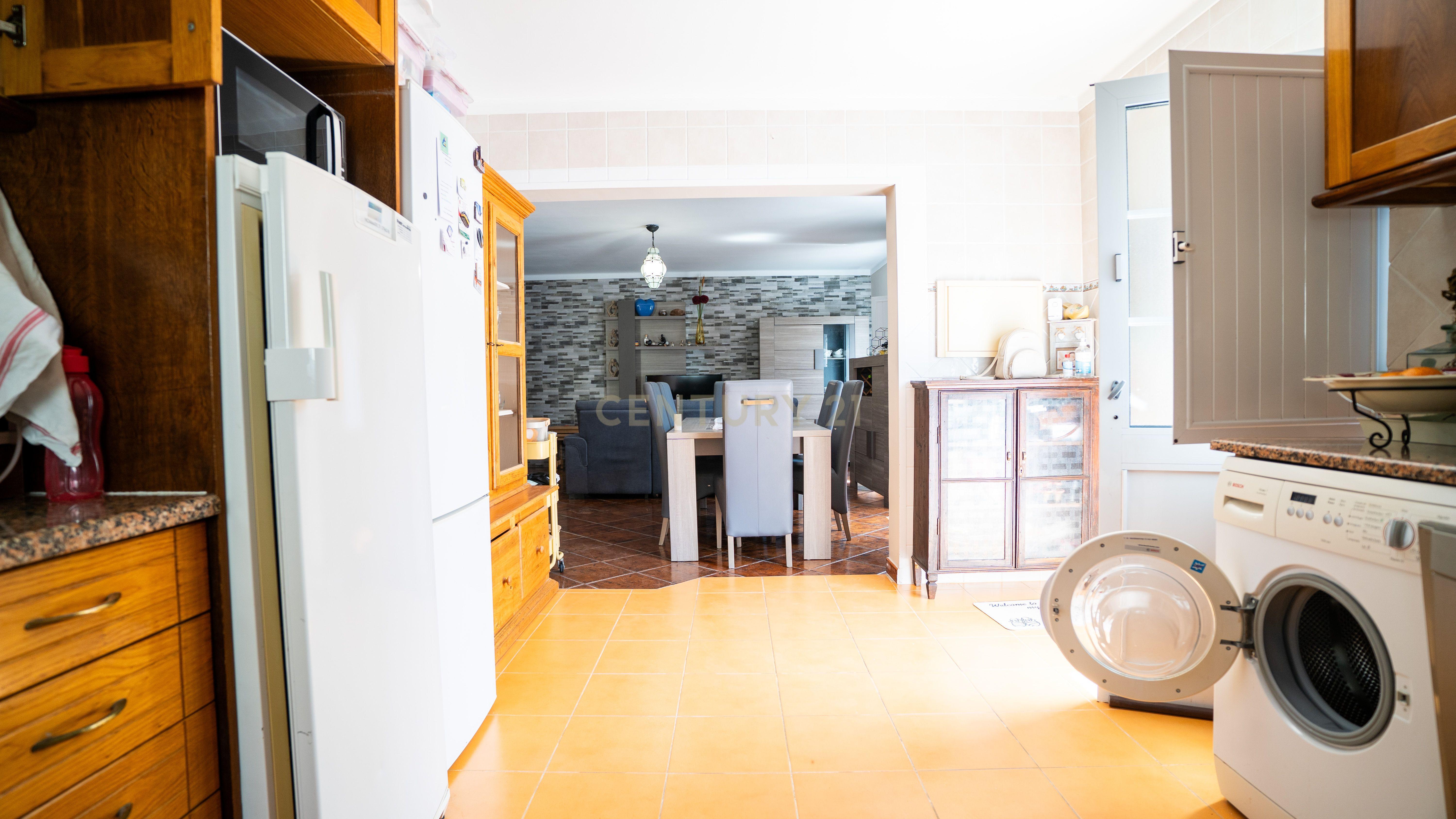 🏡 Moradia T4 Impecável em Olho Marinho – a poucos minutos de Peniche! - Image 50
