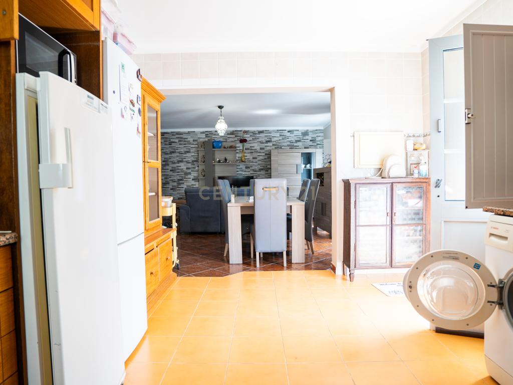 🏡 Moradia T4 Impecável em Olho Marinho – a poucos minutos de Peniche! - Image 50