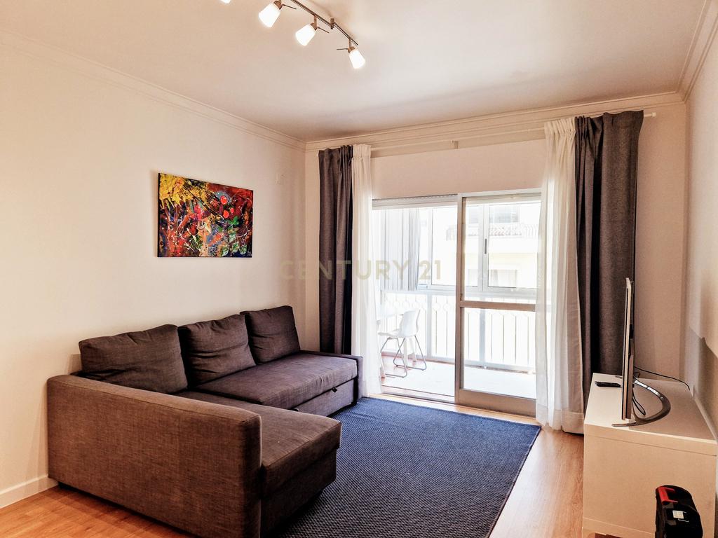 Apartamento T1 para arrendamento no Bairro do Junqueiro - Carcavelos - Image 1