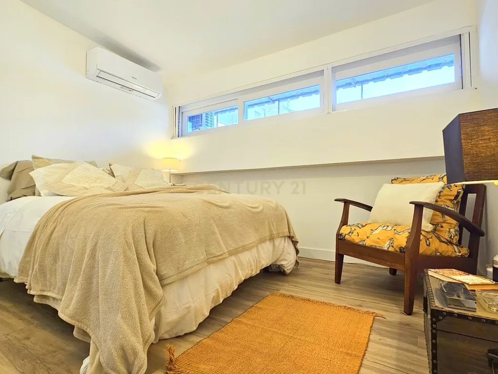 Encantadora Moradia Duplex T1 Totalmente Remodelada em Setúbal - Image 13