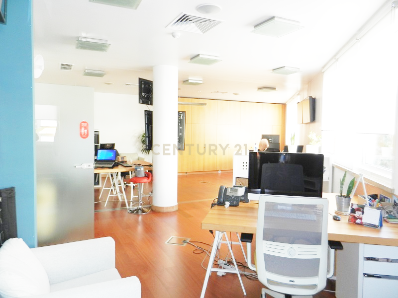 Escritório no Restelo/Espaço Comercial no Restelo - Image 5