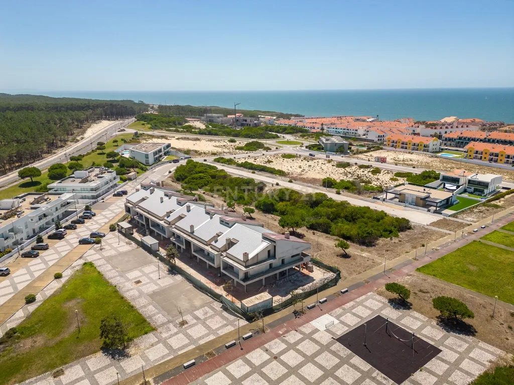 Excelente Apartamento T2 NOVO na Praia da Pedra do Ouro - Image 15