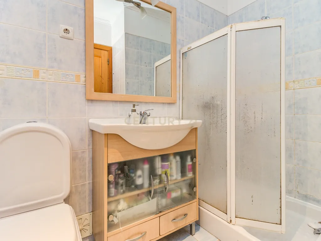 Apartamento T3 com Terraço e Acessibilidade em Amadora - Image 24