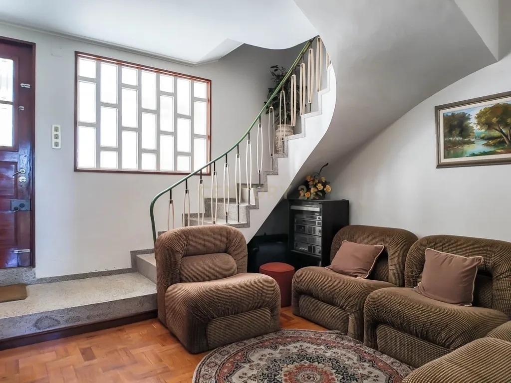 Excelente Moradia T5 em Fânzeres - Image 17