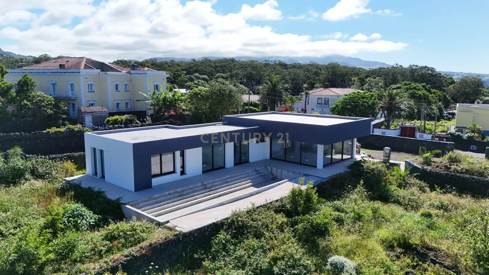 Fotografia 5 de Moradia em Amplo Terreno com Vista Mar