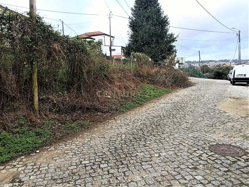Lote para construção de moradia com 3 frentes perto do Freixo em Valbom, Gondomar, Porto - Image 7