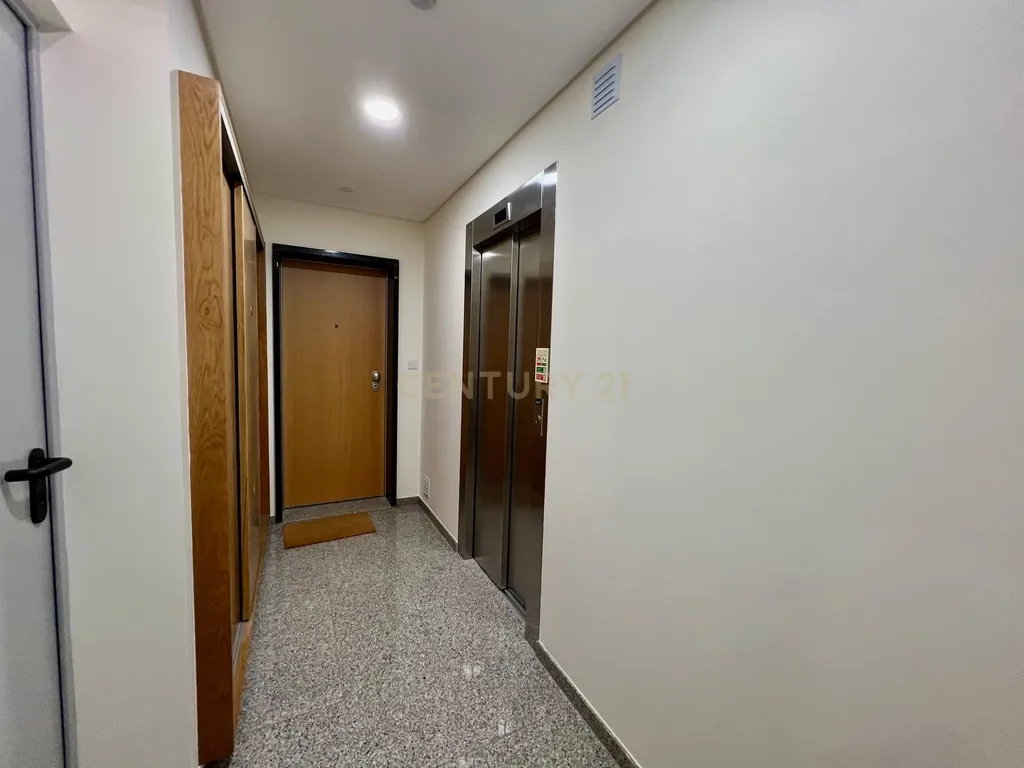 Apartamento T2 NOVO para arrendamento - Image 12