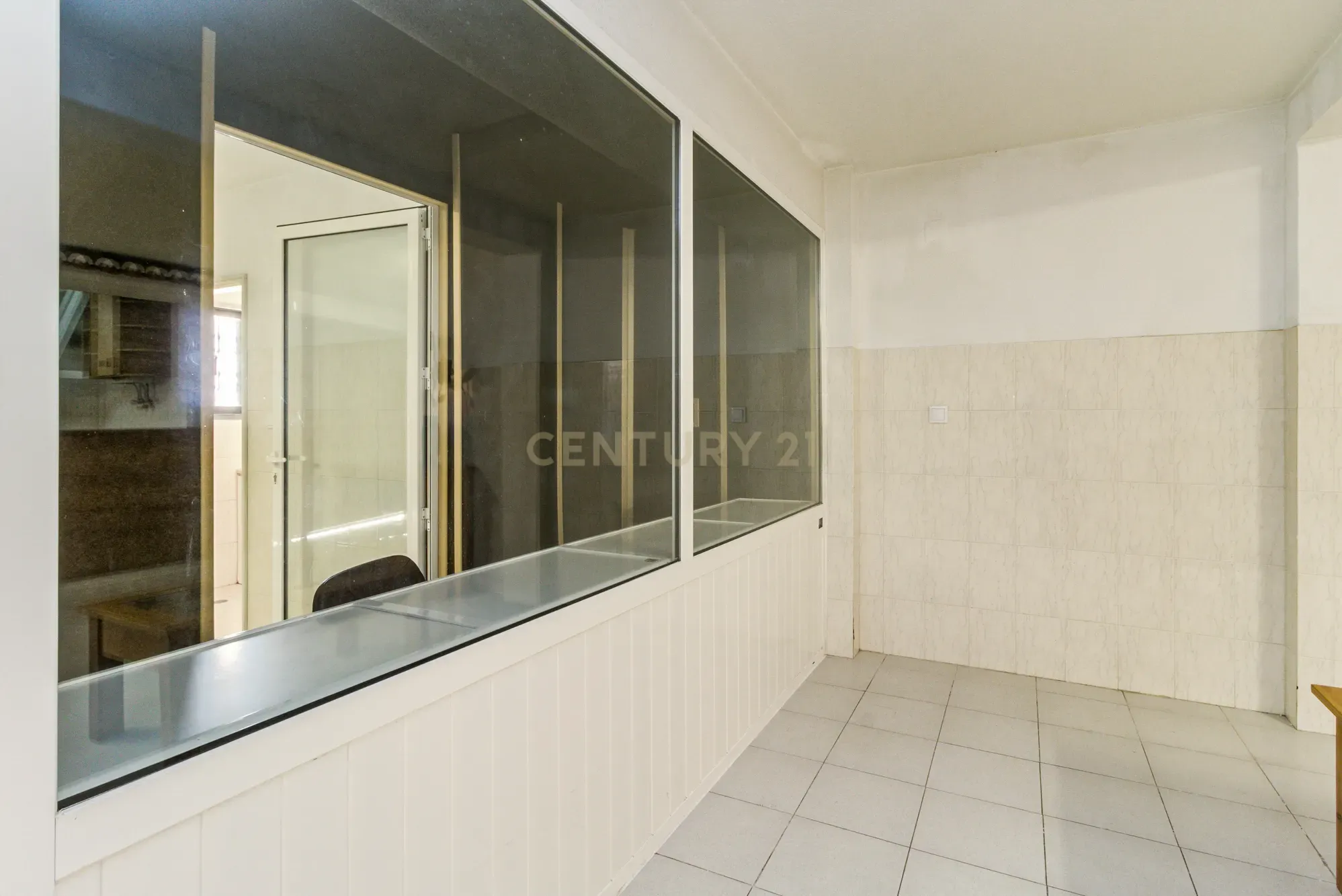 Moradia T4, Praia Santo Amaro de Oeiras e Estação de Comboios - Image 52
