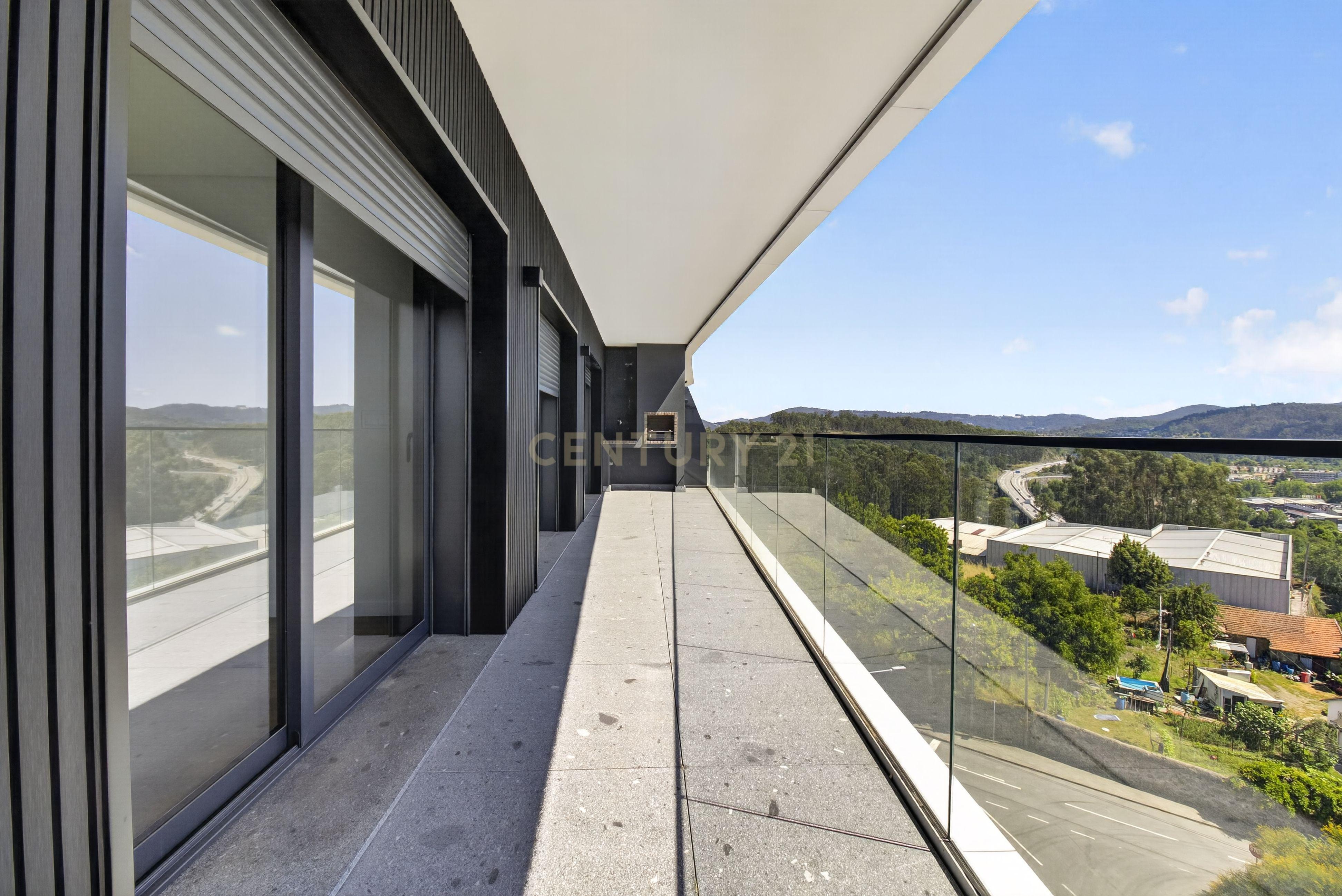 Fotografia 3 de T3 Novo em Ferreiros, Braga | Suíte e 2 Quartos com Closet e Varanda Panorâmica