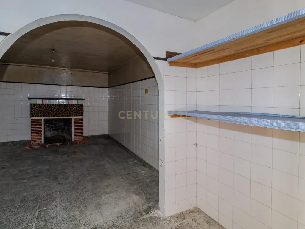 Moradia T3 + T1 + Espaço Comercial – Oportunidade Única no Centro da Vieira de Leiria - Image 16