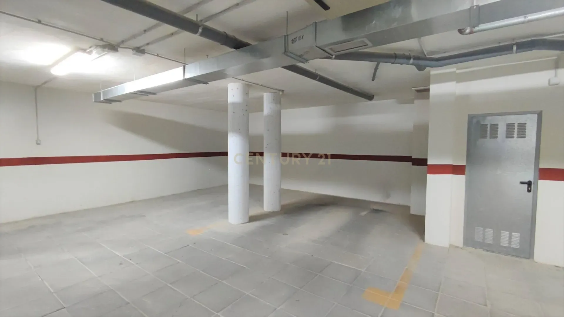 Garagem - Image 1