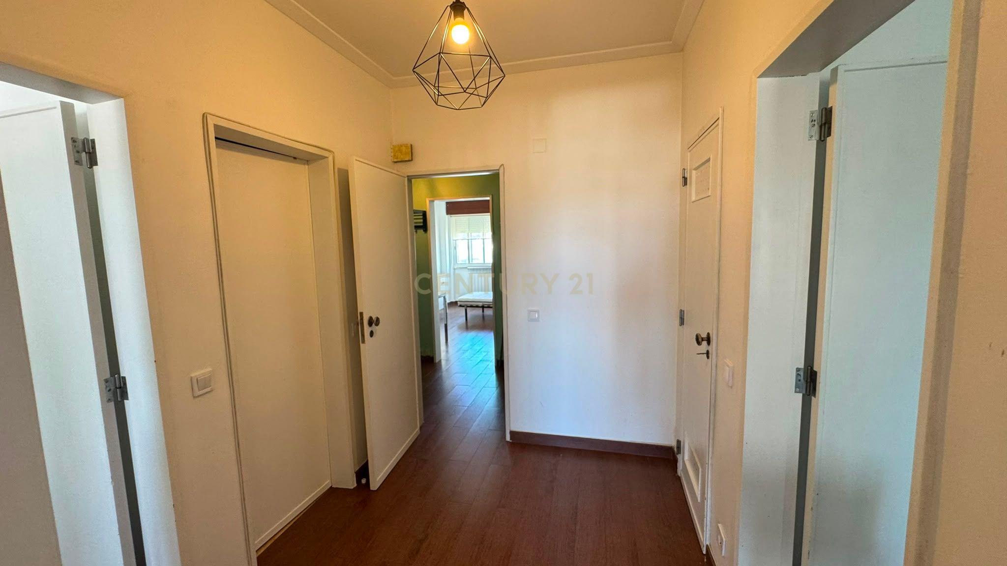 Fotografia 8 de Apartamento T4 para Arrendamento | Mina de Água – Amadora
