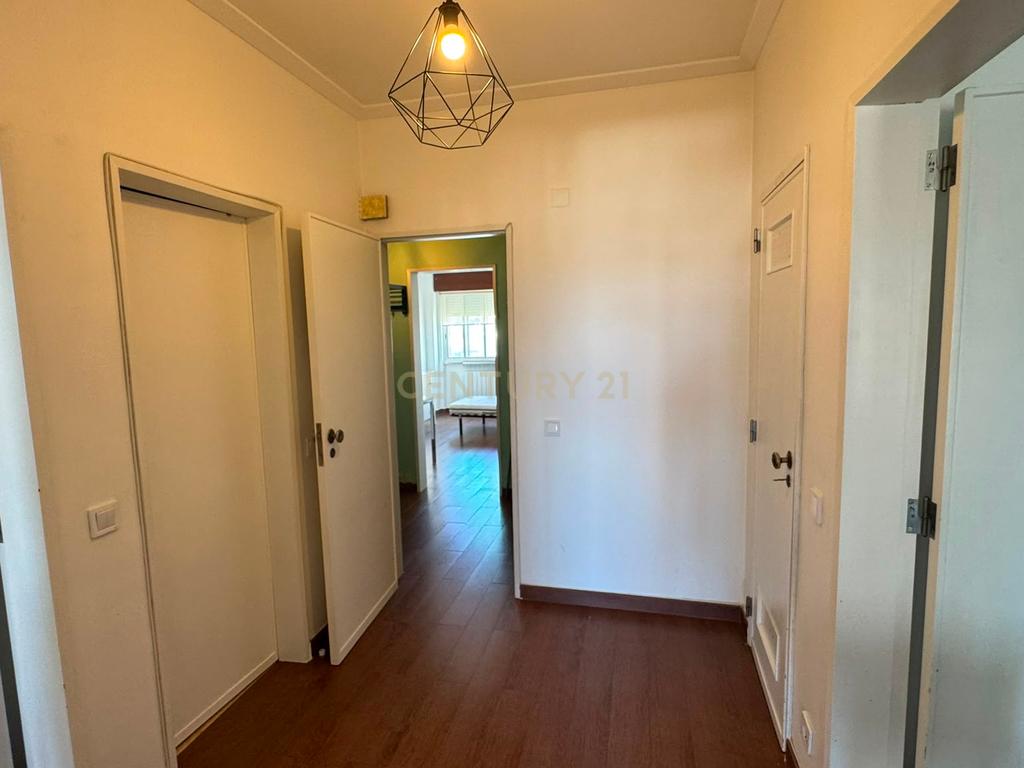Apartamento T4 para Arrendamento | Mina de Água – Amadora - Image 8