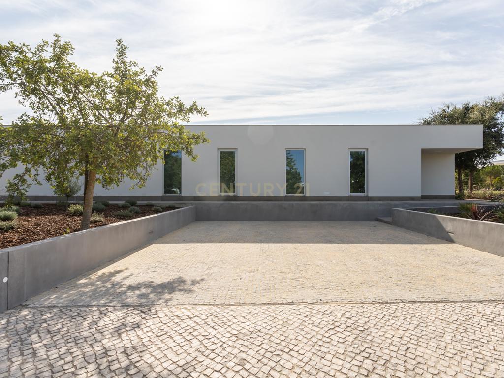 Moradia de luxo inserida no condomínio da Quinta do Perú - Image 47