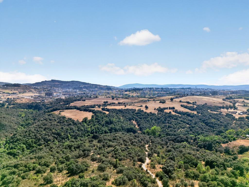 Moradia com Vista Panorâmica em Bragança - Quinta da Candaira - Image 12