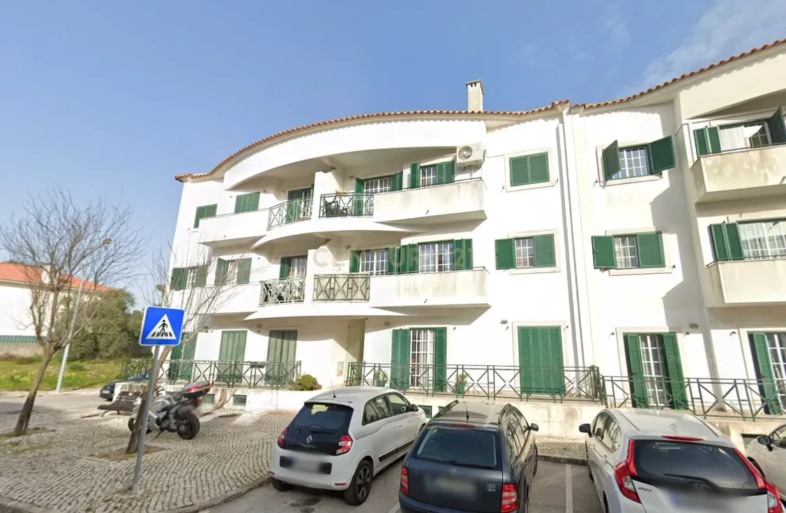 Apartamento T2, com Varanda e Arrecadação, em Aires, Palmela, Setúbal - Image 1